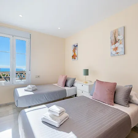 Vakantiehuis Chalet In Torrequebrada Residencial Golf Urbanization